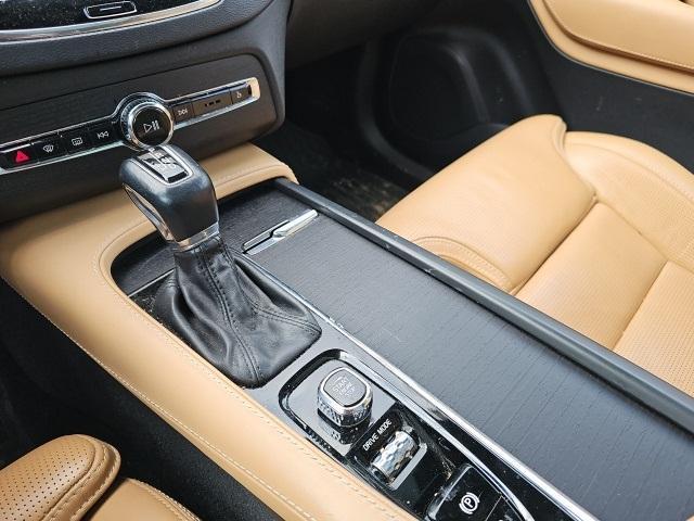 used 2021 Volvo XC90 car, priced at $27,477