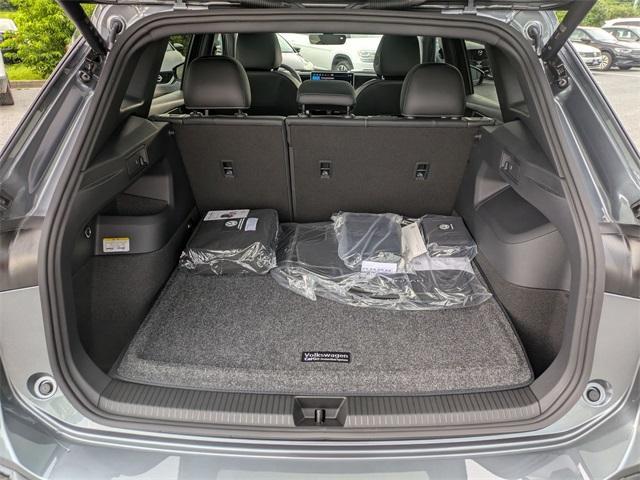 new 2025 Volkswagen Tiguan car, priced at $30,250