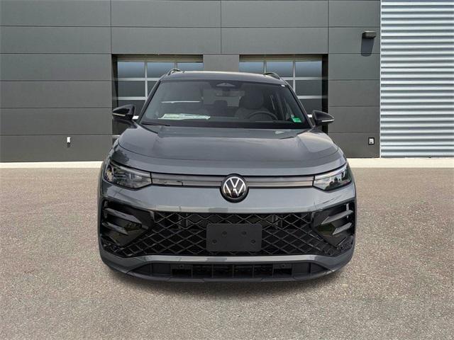 new 2025 Volkswagen Tiguan car, priced at $30,250