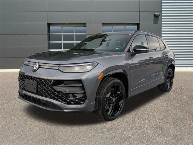 new 2025 Volkswagen Tiguan car, priced at $30,250
