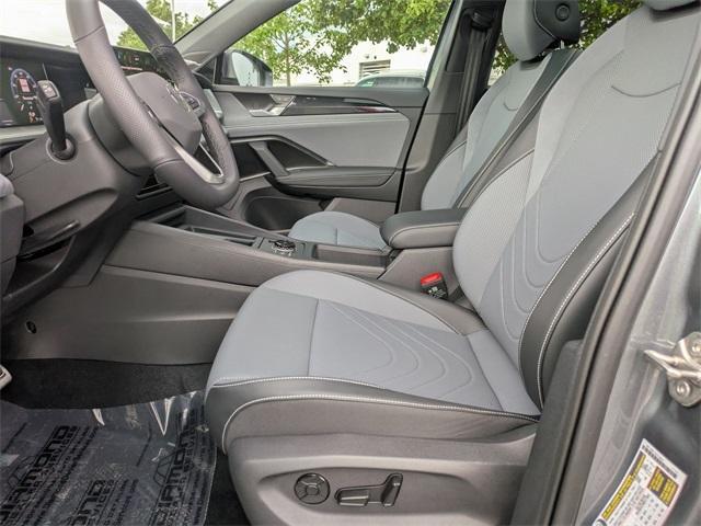 new 2025 Volkswagen Tiguan car, priced at $30,250