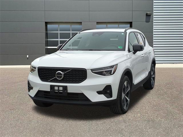 used 2025 Volvo XC40 car, priced at $28,777