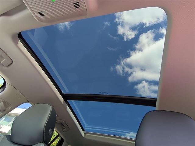 new 2025 Volkswagen Tiguan car, priced at $31,594