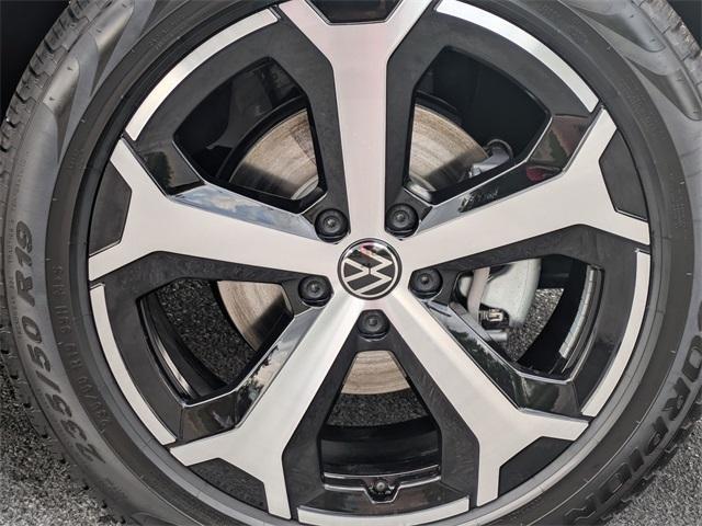 new 2025 Volkswagen Tiguan car, priced at $25,777