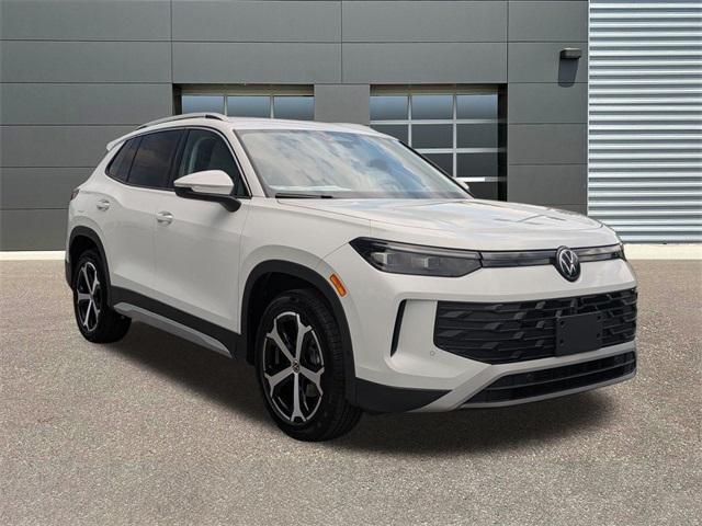 new 2025 Volkswagen Tiguan car, priced at $28,384