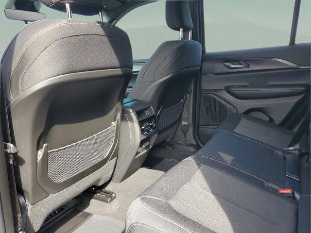 new 2026 Jeep Grand Cherokee car, priced at $39,500