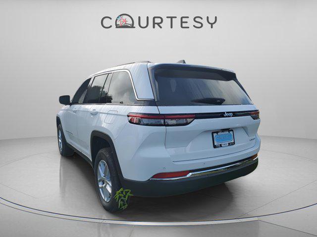 new 2025 Jeep Grand Cherokee car, priced at $33,530