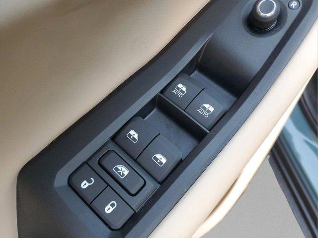 new 2026 Jeep Grand Cherokee car, priced at $49,148