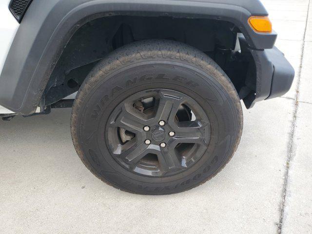 used 2021 Jeep Wrangler Unlimited car, priced at $23,387