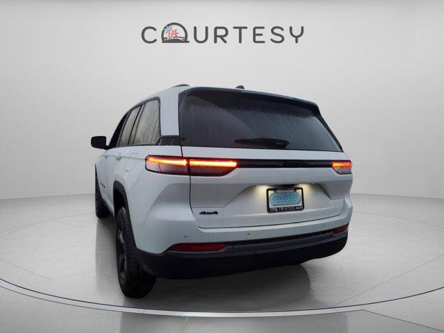 new 2026 Jeep Grand Cherokee car, priced at $40,485