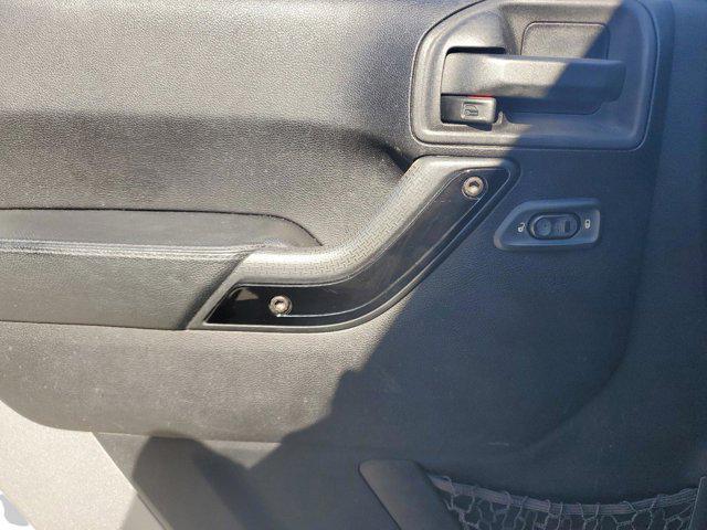 used 2015 Jeep Wrangler Unlimited car, priced at $15,297