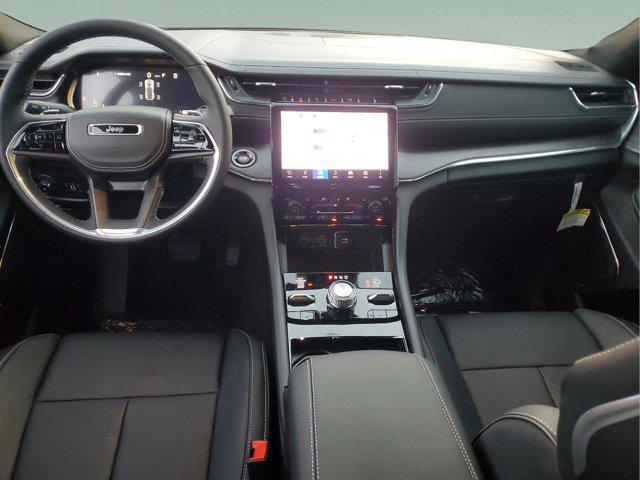 new 2025 Jeep Grand Cherokee car, priced at $55,390