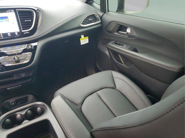 new 2026 Chrysler Pacifica car, priced at $39,051