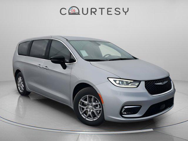 new 2026 Chrysler Pacifica car, priced at $39,051