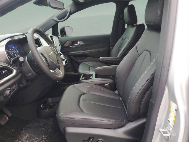 new 2026 Chrysler Pacifica car, priced at $39,051
