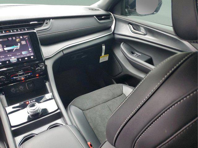 new 2025 Jeep Grand Cherokee car, priced at $36,325