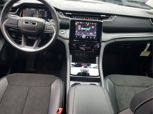 new 2025 Jeep Grand Cherokee car, priced at $36,325