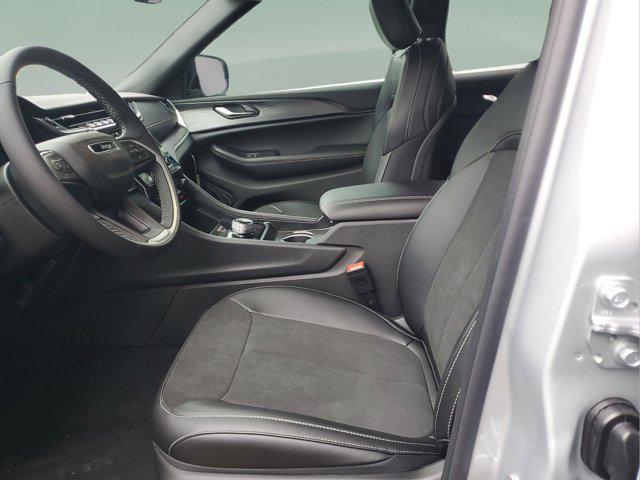 new 2025 Jeep Grand Cherokee car, priced at $36,325