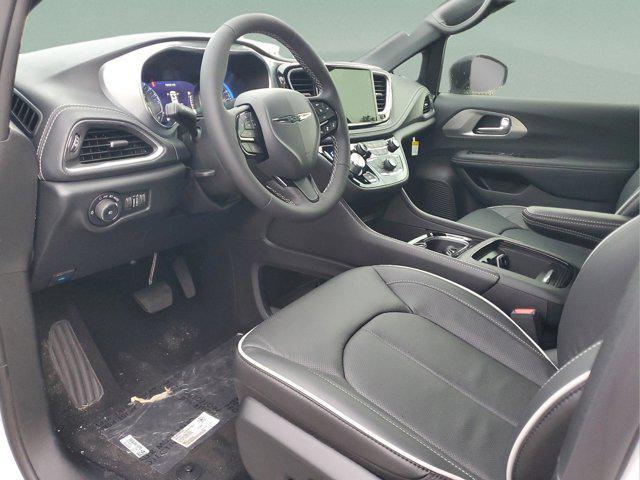 new 2025 Chrysler Pacifica car, priced at $43,189