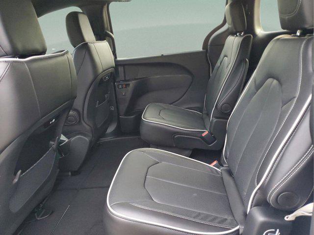new 2025 Chrysler Pacifica car, priced at $43,189