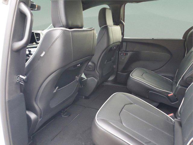 new 2025 Chrysler Pacifica car, priced at $43,105