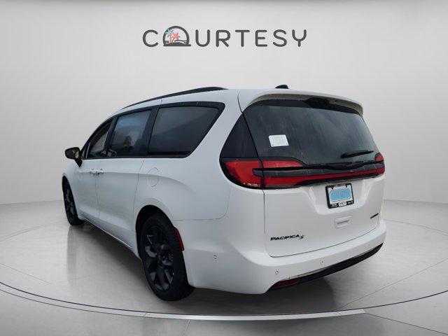 new 2025 Chrysler Pacifica car, priced at $43,105