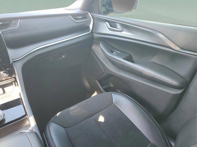 used 2025 Jeep Grand Cherokee car, priced at $31,623