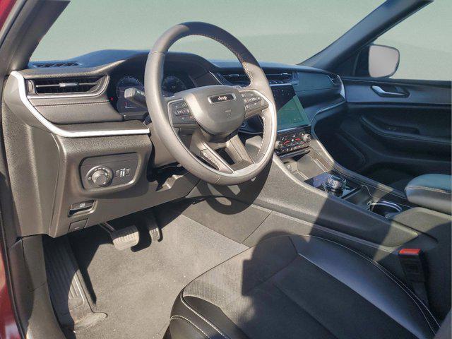 used 2025 Jeep Grand Cherokee car, priced at $31,623