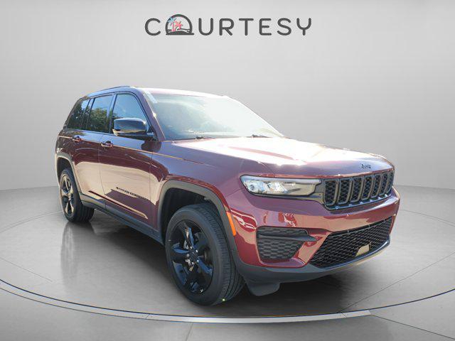 used 2025 Jeep Grand Cherokee car, priced at $31,623