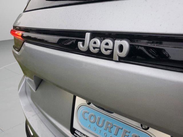 new 2025 Jeep Grand Cherokee car, priced at $40,770