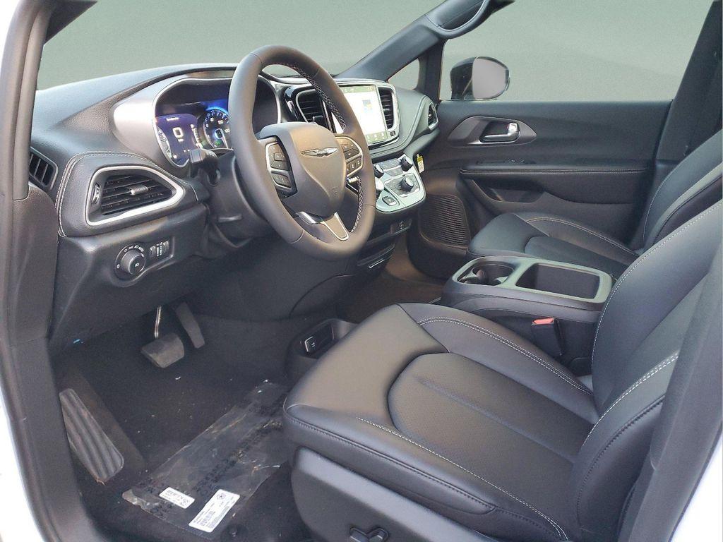 new 2026 Chrysler Pacifica car, priced at $40,225
