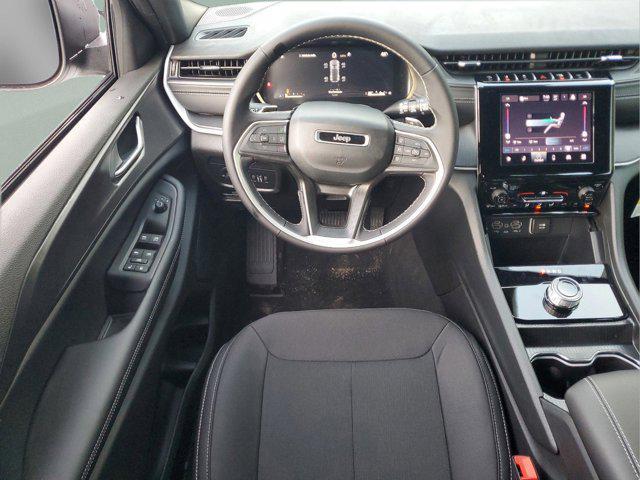 new 2025 Jeep Grand Cherokee car, priced at $34,450