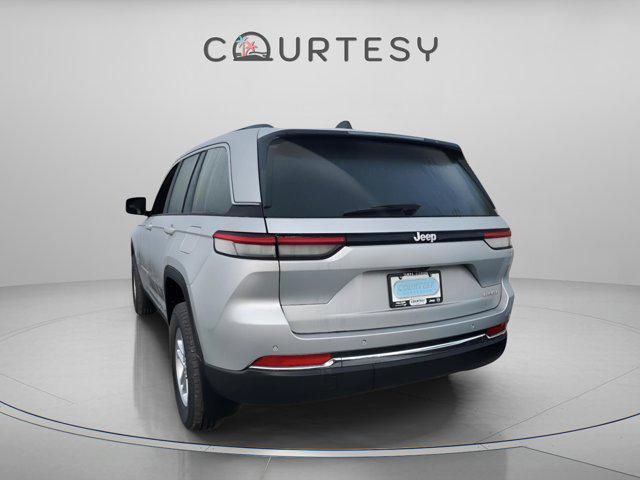 new 2025 Jeep Grand Cherokee car, priced at $34,450