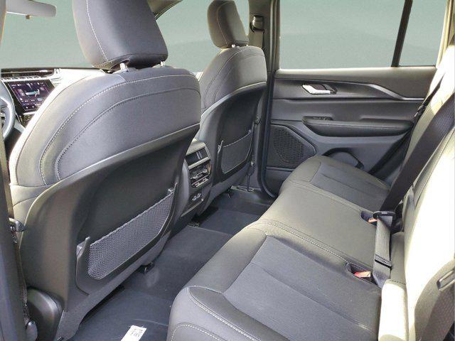 new 2025 Jeep Grand Cherokee car, priced at $36,020