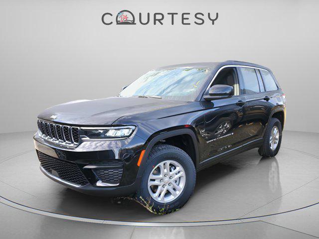 new 2025 Jeep Grand Cherokee car, priced at $36,020