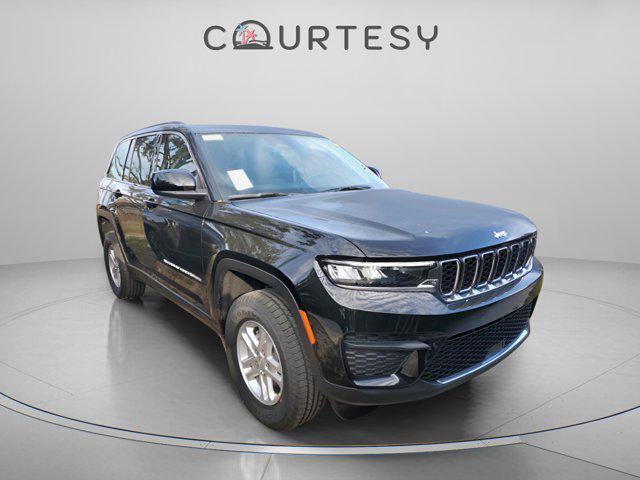 new 2025 Jeep Grand Cherokee car, priced at $36,020