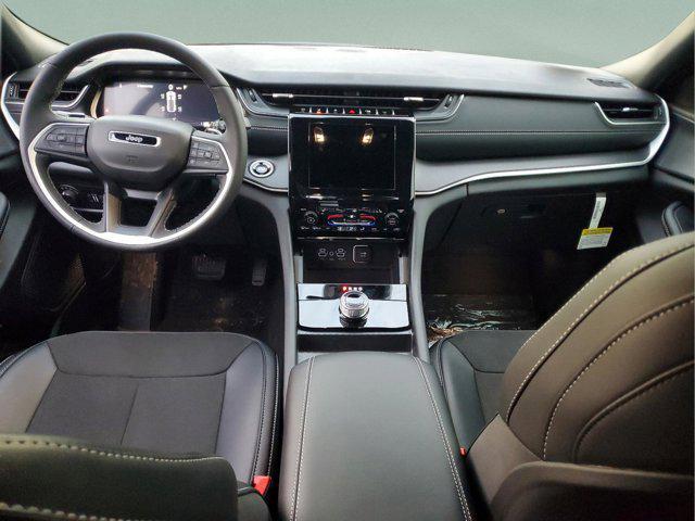 new 2025 Jeep Grand Cherokee car, priced at $36,975