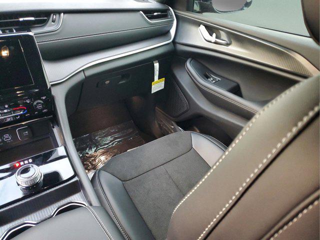 new 2025 Jeep Grand Cherokee car, priced at $36,975