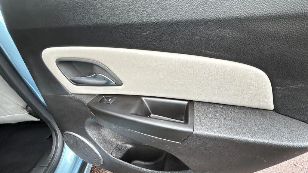 used 2011 Chevrolet Cruze car, priced at $5,200