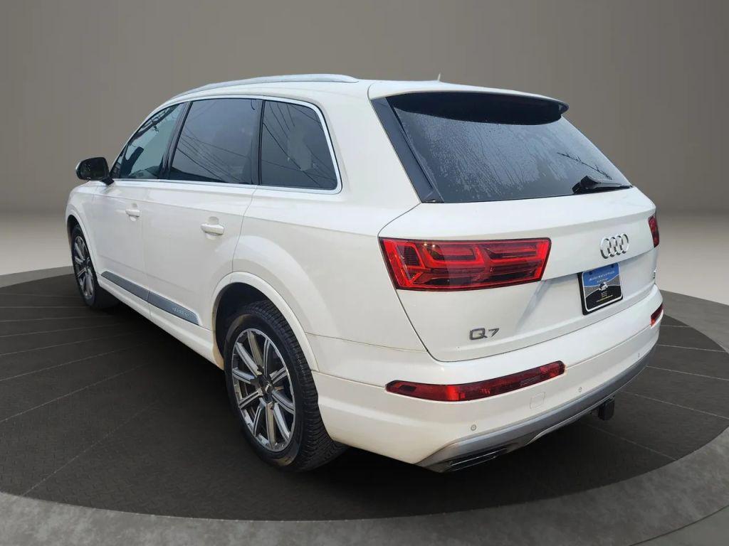 used 2018 Audi Q7 car, priced at $18,940
