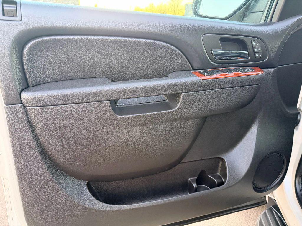 used 2014 Chevrolet Suburban car, priced at $17,998