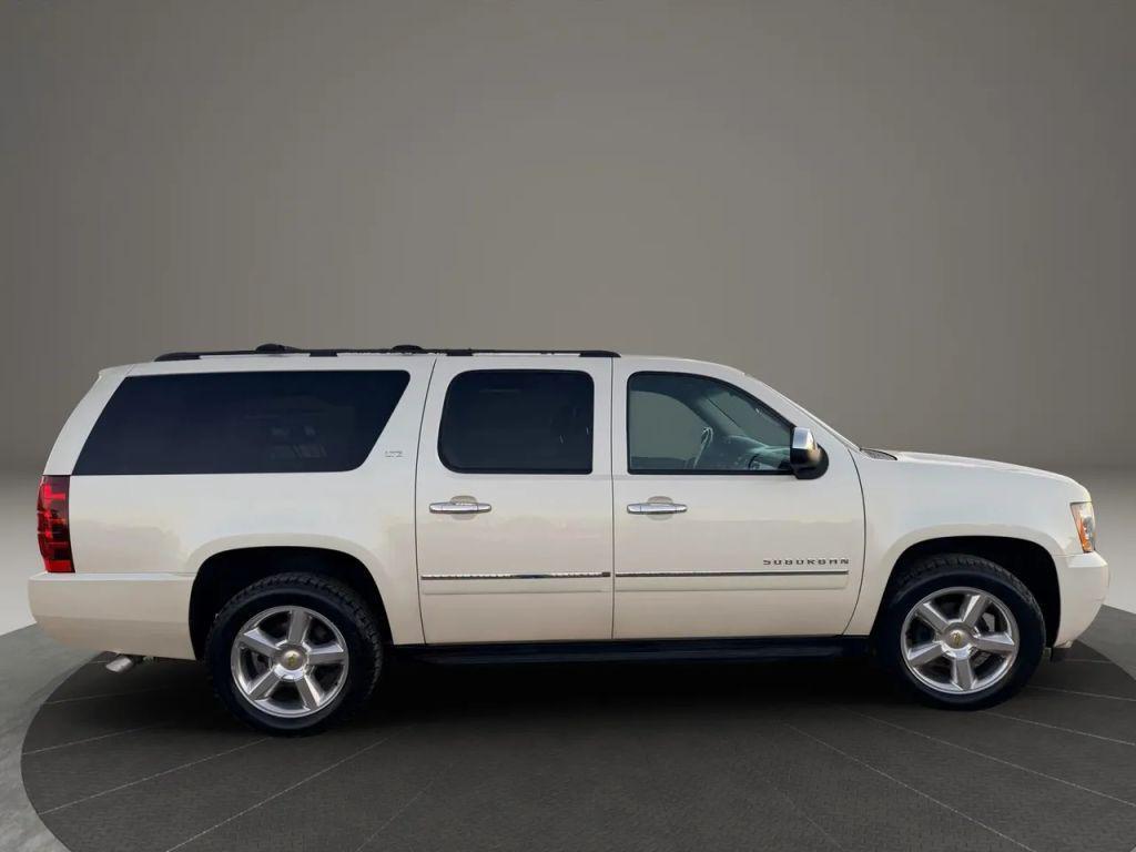used 2014 Chevrolet Suburban car, priced at $17,998