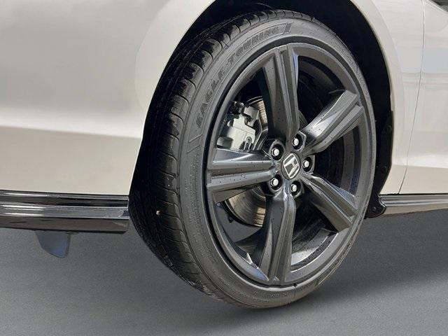 new 2025 Honda Accord Hybrid car, priced at $37,025