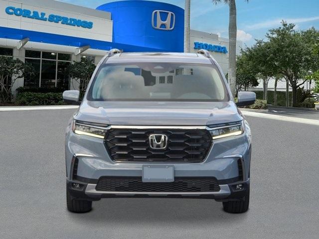 new 2025 Honda Pilot car, priced at $51,350