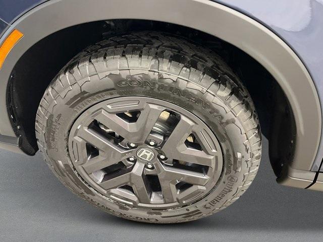 new 2026 Honda CR-V Hybrid car, priced at $40,195