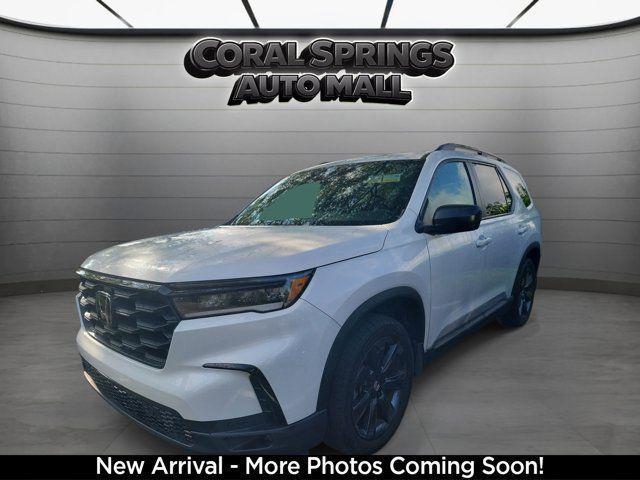 used 2025 Honda Pilot car, priced at $35,990