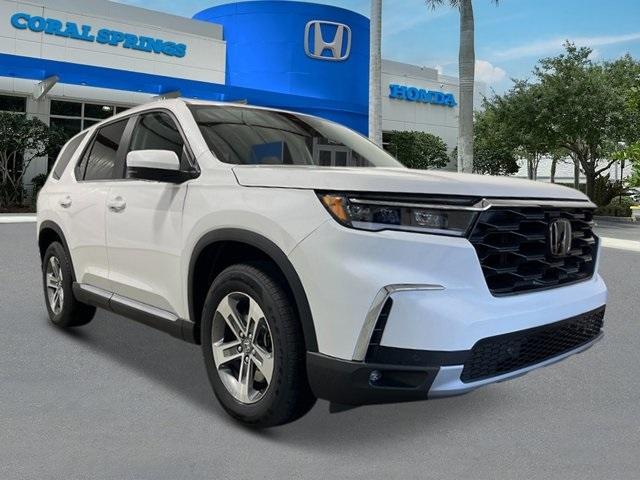 new 2025 Honda Pilot car, priced at $47,505