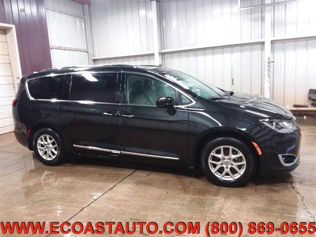 used 2020 Chrysler Pacifica car, priced at $17,495