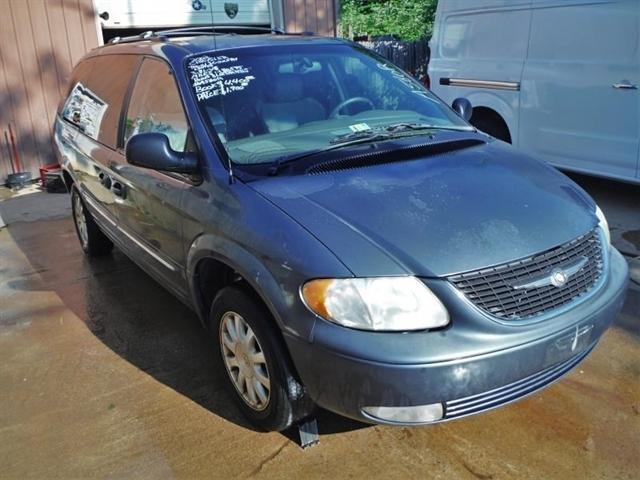 used 2002 Chrysler Town & Country car, priced at $1,295