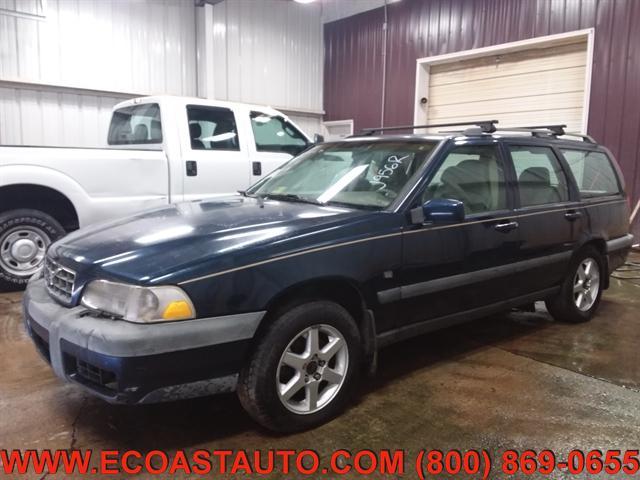used 1999 Volvo V70 car, priced at $1,995
